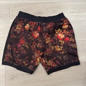 NIKE SB DRI-Fit HERITAGE FLORAL MEN sz L SHORTS AA4492-010 Autumn Fall